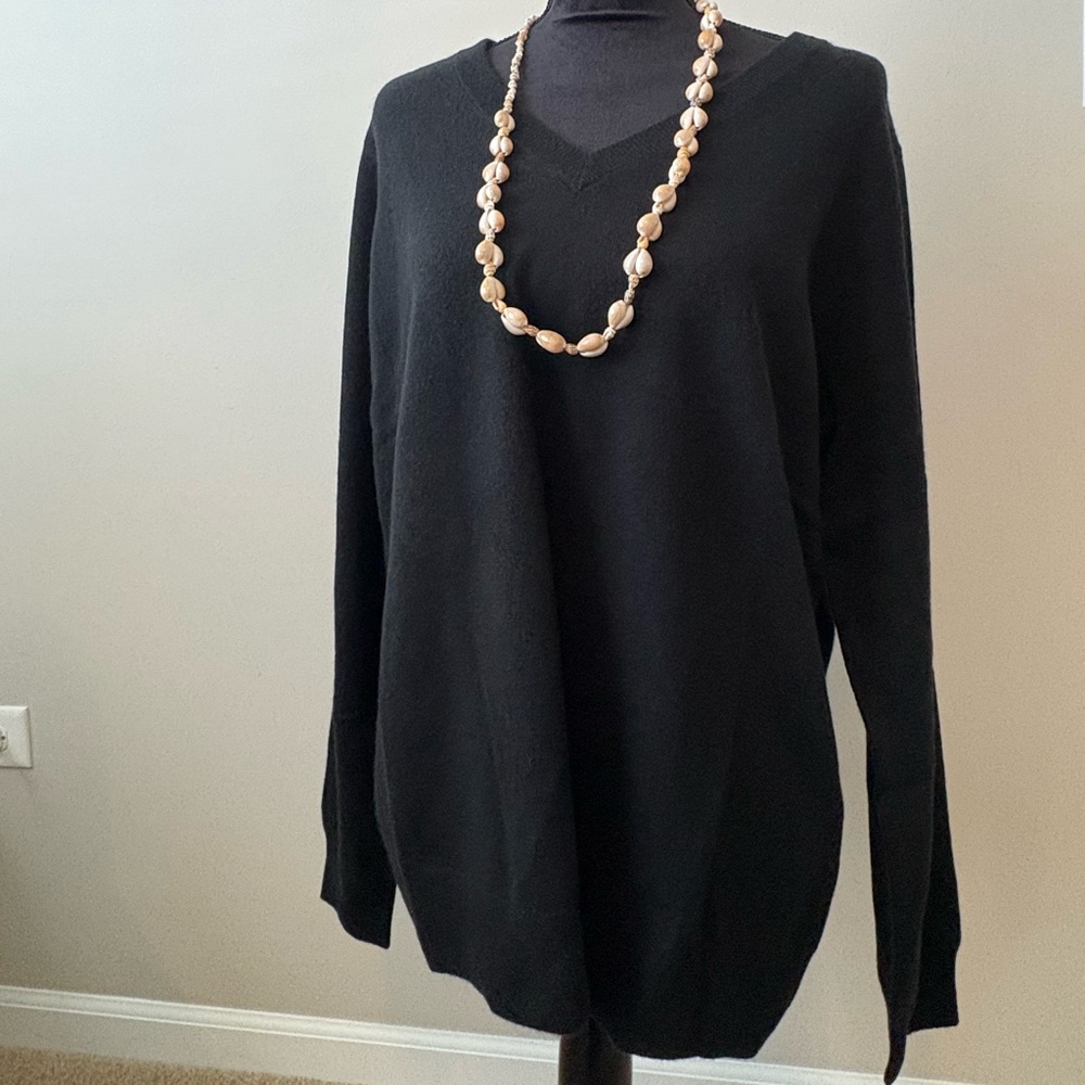 NAADAM Soft Cashmere Black Sweater